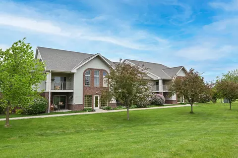 w1062 Marietta Avenue #305, Ixonia, WI 53036