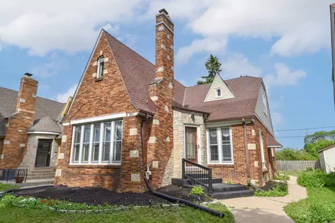 4306 N 21st, Milwaukee, WI 53209