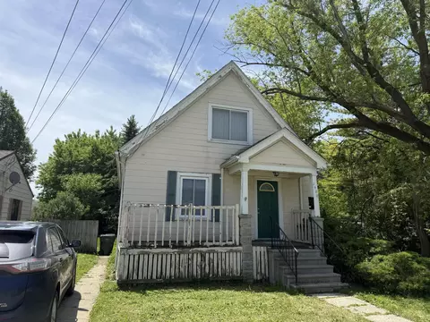 1925 Saint Francis, Saint Francis, WI 53235