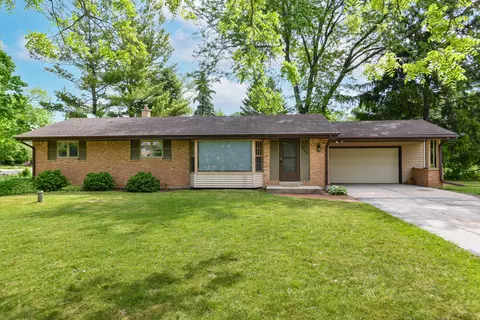 1900 N 166th, Brookfield, WI 53005