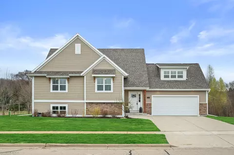 261 Cardinal, Sullivan, WI 53178