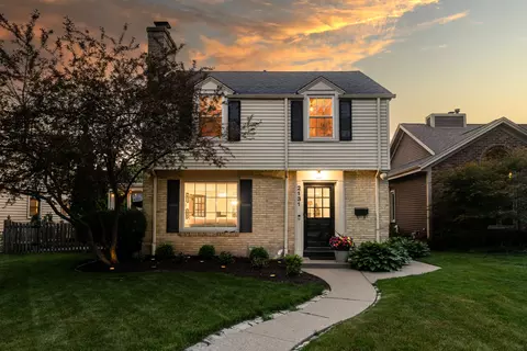 2131 N 91st, Wauwatosa, WI 53226