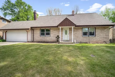 1666 Dellwood, Grafton, WI 53024