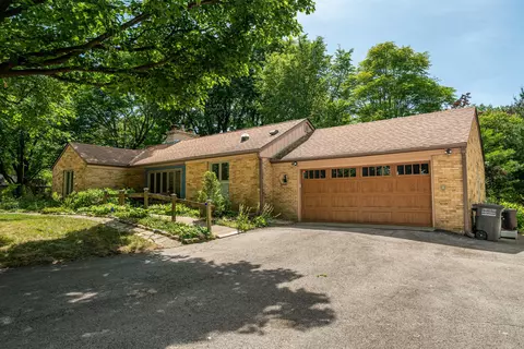 w276n1875 Spring Crk, Pewaukee, WI 53072