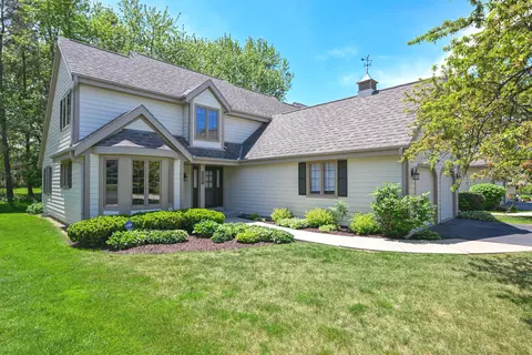 18465 St Andrew #A, Brookfield, WI 53045