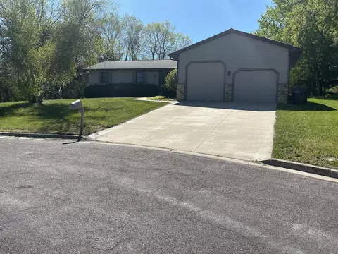 201 Pauquette, Poynette, WI 53955