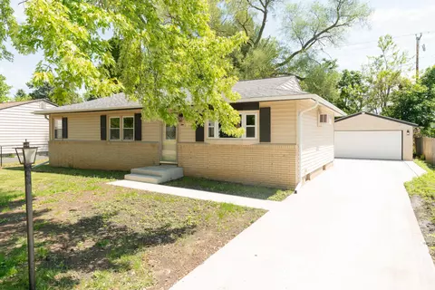 2261 Robinson, Beloit, WI 53511