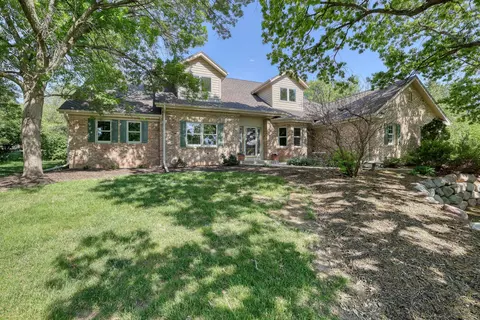 w312n4890 Chapel Rdg, Merton, WI 53029