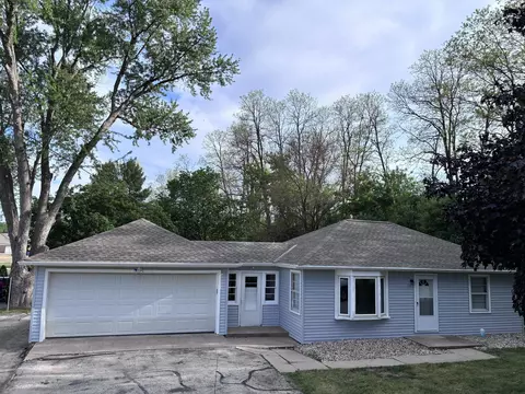 2407 Summit, Waukesha, WI 53188