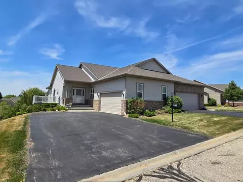 282 Settlement, Burlington, WI 53105