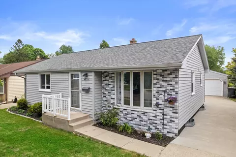 1128 S 98th, West Allis, WI 53214
