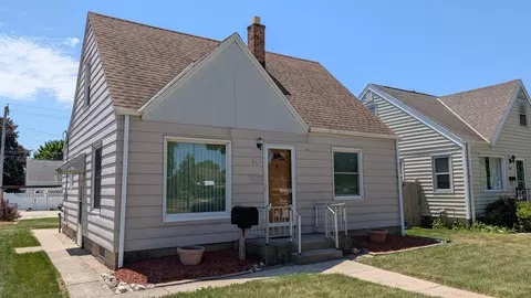 9435 W Lisbon, Milwaukee, WI 53222