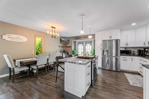 Kitchen - 712 Juniper, La Crescent, MN 55947 photo 2 of 5