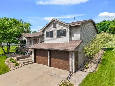Exterior - 712 Juniper, La Crescent, MN 55947 photo 5 of 9