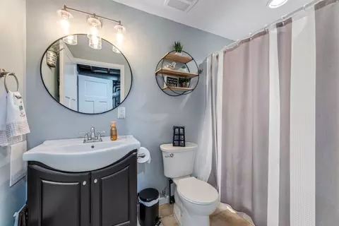 Bath - 712 Juniper, La Crescent, MN 55947 photo 3 of 3