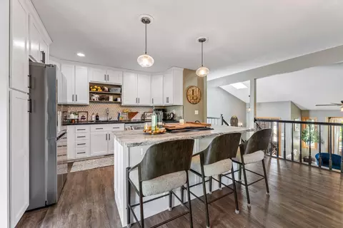 Kitchen - 712 Juniper, La Crescent, MN 55947 photo 1 of 5