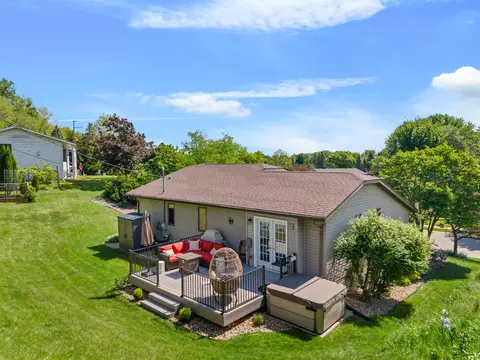 Exterior - 712 Juniper, La Crescent, MN 55947 photo 9 of 9