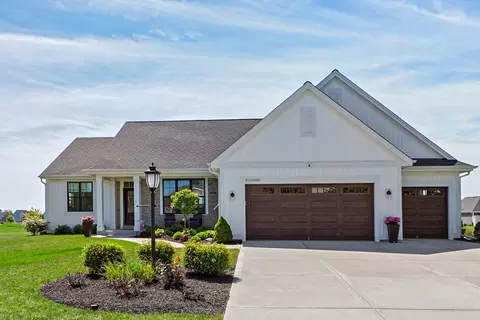 w223n4688 Seven Oaks, Pewaukee, WI 53072