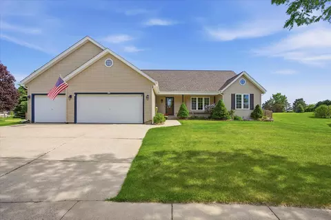 944 Bluebird, Hartford, WI 53027