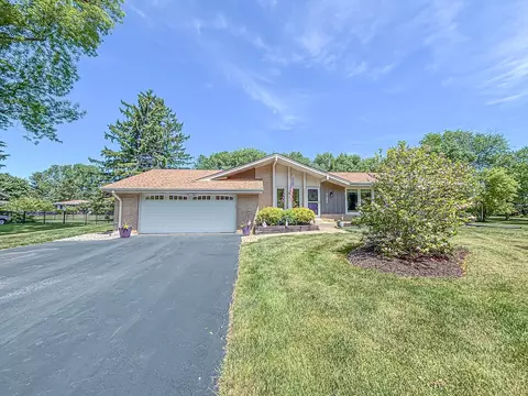 21660 Mayrose, Brookfield, WI 53045