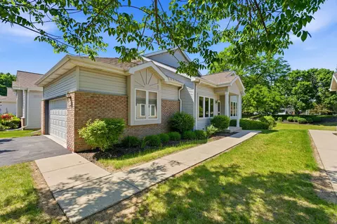 4650 S Forest Pt, New Berlin, WI 53151