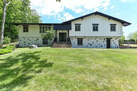 21601 W Lochinvar, New Berlin, WI 53146