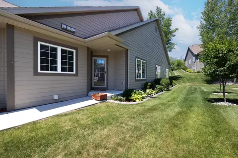 248 Lower Woodford #17, West Bend, WI 53090