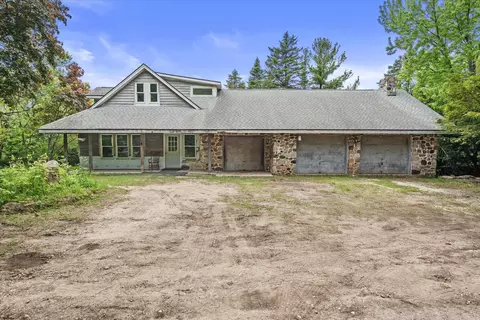 w330s7098 County Rd E, Mukwonago, WI 53149