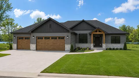 2165 River Gln #LT 24, Burlington, WI 53105