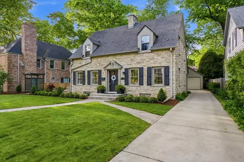 712 E Lexington, Whitefish Bay, WI 53217