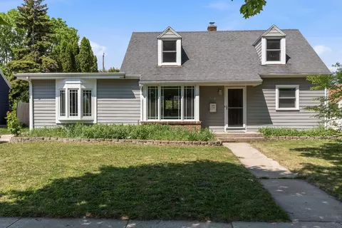 219 Summit, Port Washington, WI 53074