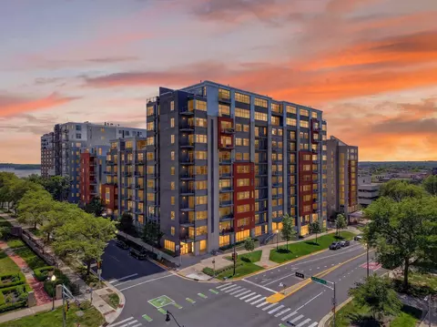 309 W Washington #614, Madison, WI 53703
