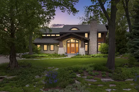 7541 S Cambridge, Franklin, WI 53132