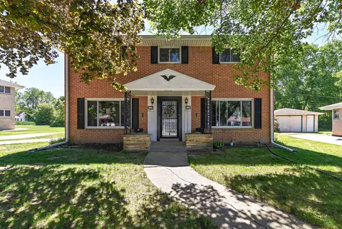 w158n8971 Charles #8973, Menomonee Falls, WI 53051