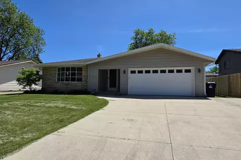 5611 Windward, Racine, WI 53406
