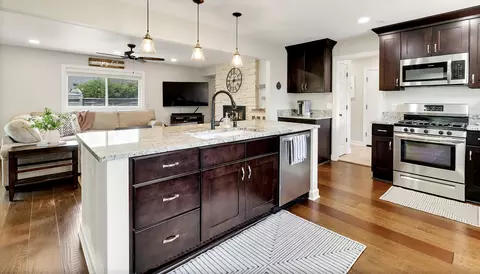 8975 N Santa Monica, Bayside, WI 53217