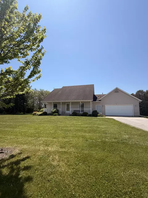 10013 Middle, Manitowoc Rapids, WI 54220