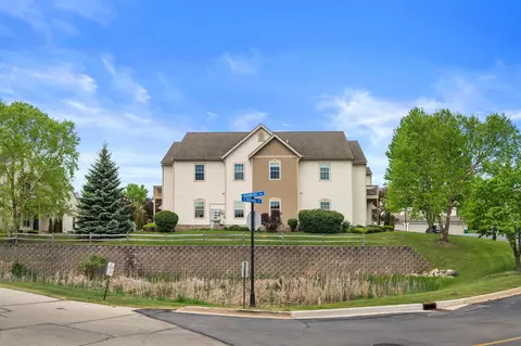 8614 S Stratford, Oak Creek, WI 53154