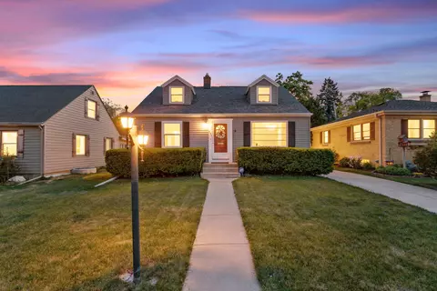 531 Oak, South Milwaukee, WI 53172