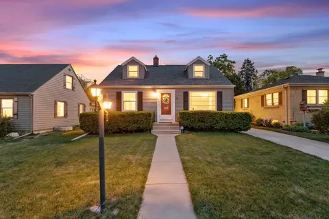 531 Oak, South Milwaukee, WI 53172