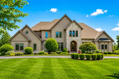 11092 N Sutton Rdg, Mequon, WI 53097