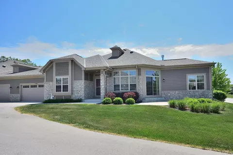 4380 Nighthawk, Brookfield, WI 53005
