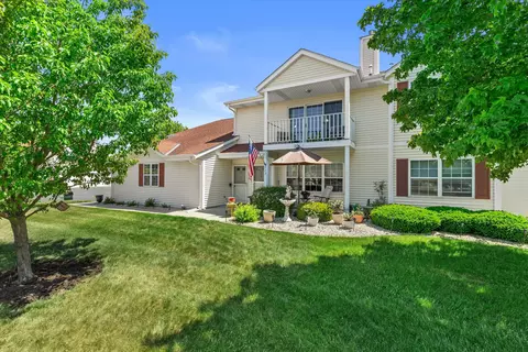 723 Wood Riv #2, West Bend, WI 53095