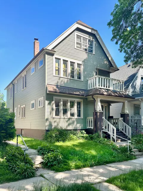2730 N Weil, Milwaukee, WI 53212
