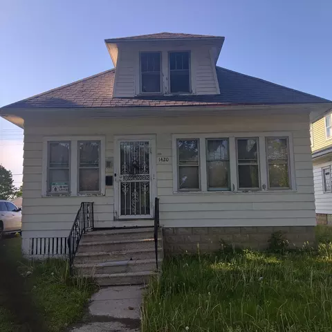 1420 W Congress, Milwaukee, WI 53209