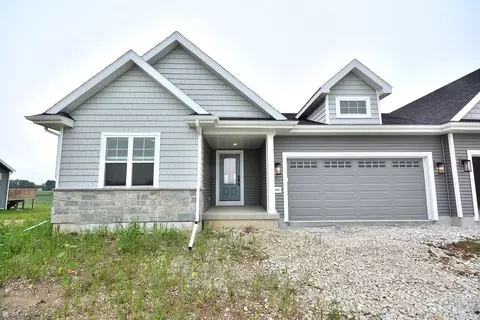 1037 Elderberry, Oconomowoc, WI 53066