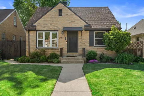 2957 N 84th, Milwaukee, WI 53222