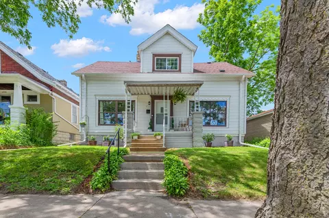 2713 S California, Milwaukee, WI 53207