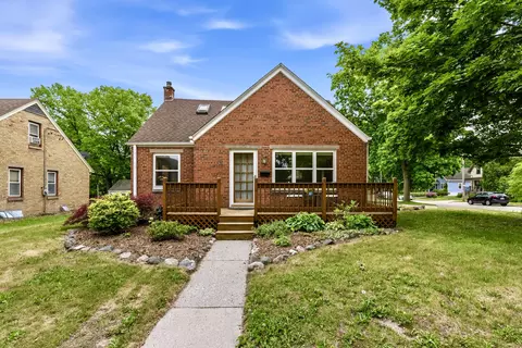 n46w5881 Spring, Cedarburg, WI 53012