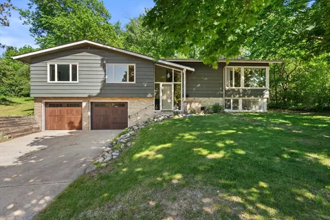 n89w17089 Highland, Menomonee Falls, WI 53051